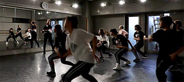 Introduction of dance lessons（ダンスレッスンの紹介）